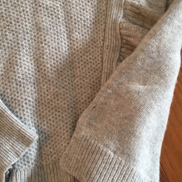 Cashmere REBECCA TAYLOR XS mock turtle neck asymmetrical ruffle grey sweater - Picture 9 of 9